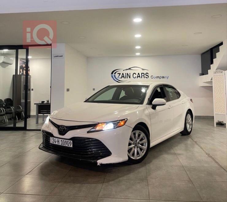 تۆیۆتا کامری